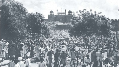 People line up outside the Red Fort in New Delhi on August 15, 1947, to hear Pandit Jawaharlal Nehru address the nation from the ramparts of the iconic monument. Over the years, the venue has become the centre stage of Independence Day celebrations in the country. (HT Archive) People line up outside the Red Fort in New Delhi on August 15, 1947, to hear Pandit Jawaharlal Nehru address the nation from the ramparts of the iconic monument. Over the years, the venue has become the centre stage of Independence Day celebrations in the country. (HT Archive)