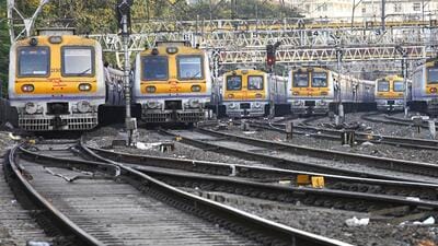 Mumbai... 02 May 2012.... News... Trains on all the tracks are halted due to the technical problem between Churchgate and Marine Lines station causing half an hour delay for local trains on Western Railway in the evening on Wednesday... HT photo by Mahendra Parikh (Hindustan Times) Mumbai... 02 May 2012.... News... Trains on all the tracks are halted due to the technical problem between Churchgate and Marine Lines station causing half an hour delay for local trains on Western Railway in the evening on Wednesday... HT photo by Mahendra Parikh (Hindustan Times)
