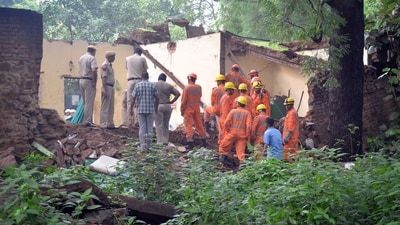 The area around the dargah remained sealed off as structural engineers and investigators examined the site. (HT Photo)