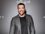 Jesse Metcalfe played John Rowland, the teenage gardener who falls into a steamy affair with Eva Longoria’s character, Gabrielle Solis. Jesse Metcalfe played John Rowland, the teenage gardener who falls into a steamy affair with Eva Longoria’s character, Gabrielle Solis.
