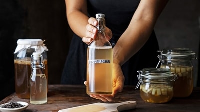 Love drinking kombucha? While fermented foods and kombucha may offer potential health benefits, it's essential to know that kombucha can be contaminated if not prepared properly. (Freepik) Love drinking kombucha? While fermented foods and kombucha may offer potential health benefits, it's essential to know that kombucha can be contaminated if not prepared properly. (Freepik)