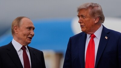 President Donald Trump talks with Russia's President Vladimir Putin Friday, Aug. 15, 2025, at Joint Base Elmendorf-Richardson, Alaska. (AP) President Donald Trump talks with Russia's President Vladimir Putin Friday, Aug. 15, 2025, at Joint Base Elmendorf-Richardson, Alaska. (AP)