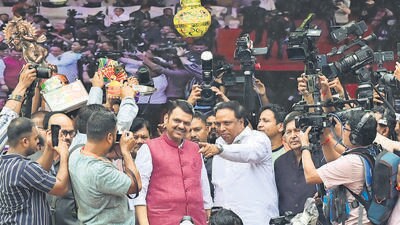 Chief minister Devendra Fadnavis visited a total of 14 Janmashtami Dahi Handi events in Mumbai and Thane. (Anshuman Poyrekar/ Hindustan Times) Chief minister Devendra Fadnavis visited a total of 14 Janmashtami Dahi Handi events in Mumbai and Thane. (Anshuman Poyrekar/ Hindustan Times)