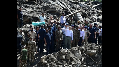 Chief minister Omar Abdullah on Saturday visited the cloudburst-hit Chishoti village in Kishtwar to take first-hand stock of the devastation caused by the massive calamity, which has left 61 dead, over 100 injured and several missing. (Waseem Andrabi /HT) Chief minister Omar Abdullah on Saturday visited the cloudburst-hit Chishoti village in Kishtwar to take first-hand stock of the devastation caused by the massive calamity, which has left 61 dead, over 100 injured and several missing. (Waseem Andrabi /HT)
