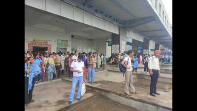 Passengers stranded at the Patiala bus stand amid the contractual staff’s strike on Saturday. (HT) Passengers stranded at the Patiala bus stand amid the contractual staff’s strike on Saturday. (HT)