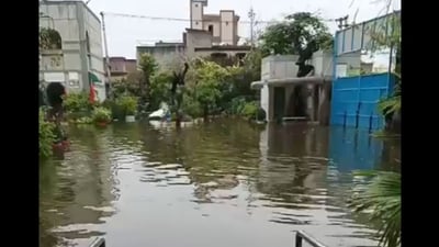 Inundated campus of a school in Nithari. (HT photo) Inundated campus of a school in Nithari. (HT photo)