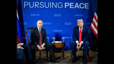 By agreeing to a peace settlement to end the war, as opposed to a ceasefire, Trump has effectively agreed to the Russian position. (@WhiteHouseX) By agreeing to a peace settlement to end the war, as opposed to a ceasefire, Trump has effectively agreed to the Russian position. (@WhiteHouseX)