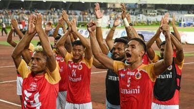 East Bengal FC players cheeers the win against Mohun Bagan SG match during Quaterfinal match of the 134th Durand Cup 2025 at Salt Lake Stadium in Kolkata, India, on Sunday. (Samir Jana/ Hindustan Times) East Bengal FC players cheeers the win against Mohun Bagan SG match during Quaterfinal match of the 134th Durand Cup 2025 at Salt Lake Stadium in Kolkata, India, on Sunday. (Samir Jana/ Hindustan Times)