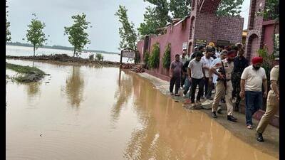 Gurdaspur officials reviewed flood situation in the district on Sunday. Gurdaspur officials reviewed flood situation in the district on Sunday.