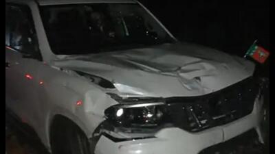 SUV with BJP flag that hit devotees in Telibagh on Saturday night. (Sourced) SUV with BJP flag that hit devotees in Telibagh on Saturday night. (Sourced)