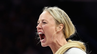 Sophie Cunningham suffered a knee injury. (Getty Images via AFP)
