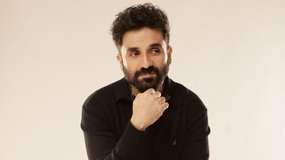 Vir Das shared that it was his honour to get the Disruptor Award at IFFM. Vir Das shared that it was his honour to get the Disruptor Award at IFFM.