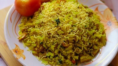 Poha is among the worst breakfast options for your overall health (Pexels). Poha is among the worst breakfast options for your overall health (Pexels).