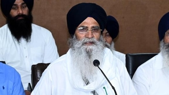 Dhami called the refusal to allow Gurdhian Singh entry because of his “kirpan” a reflection of an “anti-Sikh mentality” (HT_PRINT)