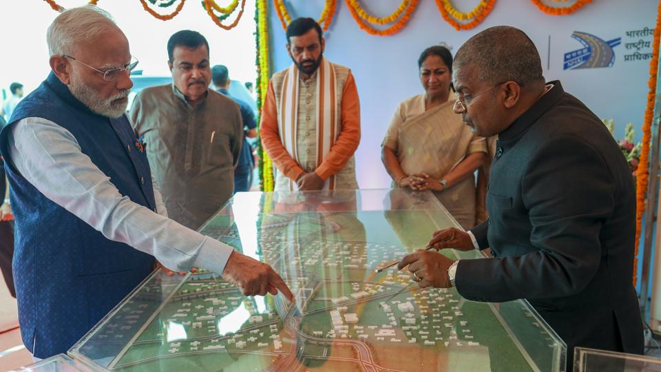 Union minister Nitin Gadkari, Delhi chief minister (CM) Rekha Gupta, and Haryana CM Nayab Singh Saini were also present at the inauguration. (PMO) Union minister Nitin Gadkari, Delhi chief minister (CM) Rekha Gupta, and Haryana CM Nayab Singh Saini were also present at the inauguration. (PMO)