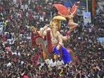 Mumbai, India - August 27, 2022: Huge crowd of devotees gather to have the first glimpse of Chinchpokli Cha Chintamani Lord Ganesha idol during its arrival procession, at Lalbaug, in Mumbai, India, on Saturday, August 27, 2022. (Photo by Anshuman Poyrekar/ Hindustan Times) (Anshuman Poyrekar/HT PHOTO)