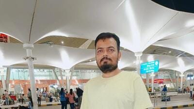3 men in police uniform harass, extort ₹30K from jeweller at Mumbai Central station 3 men in police uniform harass, extort ₹30K from jeweller at Mumbai Central station