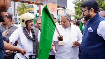 Commuters in Bengaluru were in a fix as traffic chaos intensified in Hebbal on Monday morning as Karnataka's leadership chose to have a peak-hour ceremony after a long weekend to inaugurate the new flyover loop. Commuters in Bengaluru were in a fix as traffic chaos intensified in Hebbal on Monday morning as Karnataka's leadership chose to have a peak-hour ceremony after a long weekend to inaugurate the new flyover loop.