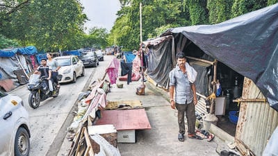 Mumbai, India - August 14, 2025: Residence of the Jai Bhim nagar slam staying on the footpath at Powai in Mumbai, India, on Thursday, August 14, 2025. (Photo by Satish Bate/ Hindustan Times) (Hindustan Times) Mumbai, India - August 14, 2025: Residence of the Jai Bhim nagar slam staying on the footpath at Powai in Mumbai, India, on Thursday, August 14, 2025. (Photo by Satish Bate/ Hindustan Times) (Hindustan Times)