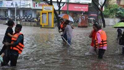 Thane, India - August -18, 2025: Heavy rains in Thane have caused water logging near Vandana Cinema in thane, water enter in shop .in Thane ,in Mumbai, India, on, Monday, August -18, 2025. ( Praful Gangurde / HT Photo ) (praful Gangurde) Thane, India - August -18, 2025: Heavy rains in Thane have caused water logging near Vandana Cinema in thane, water enter in shop .in Thane ,in Mumbai, India, on, Monday, August -18, 2025. ( Praful Gangurde / HT Photo ) (praful Gangurde)