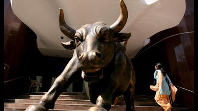 The strong flow of money into mutual funds shows investors have understood that the rules of the game are there to protect them. (HT Archive) The strong flow of money into mutual funds shows investors have understood that the rules of the game are there to protect them. (HT Archive)