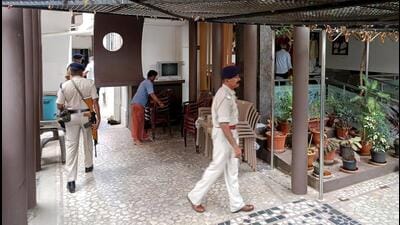 olice personnel during a raid conducted by the Enforcement Directorate (ED) at the residence of Tamil Nadu Minister and DMK leader I Periyasamy in Dindigul district on Saturday. (PTI PHOTO) olice personnel during a raid conducted by the Enforcement Directorate (ED) at the residence of Tamil Nadu Minister and DMK leader I Periyasamy in Dindigul district on Saturday. (PTI PHOTO)