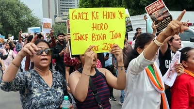 Residents of Delhi NCR were seen raising slogans in protest against order to remove stray dogs. (Vipin Kumar/ANI)