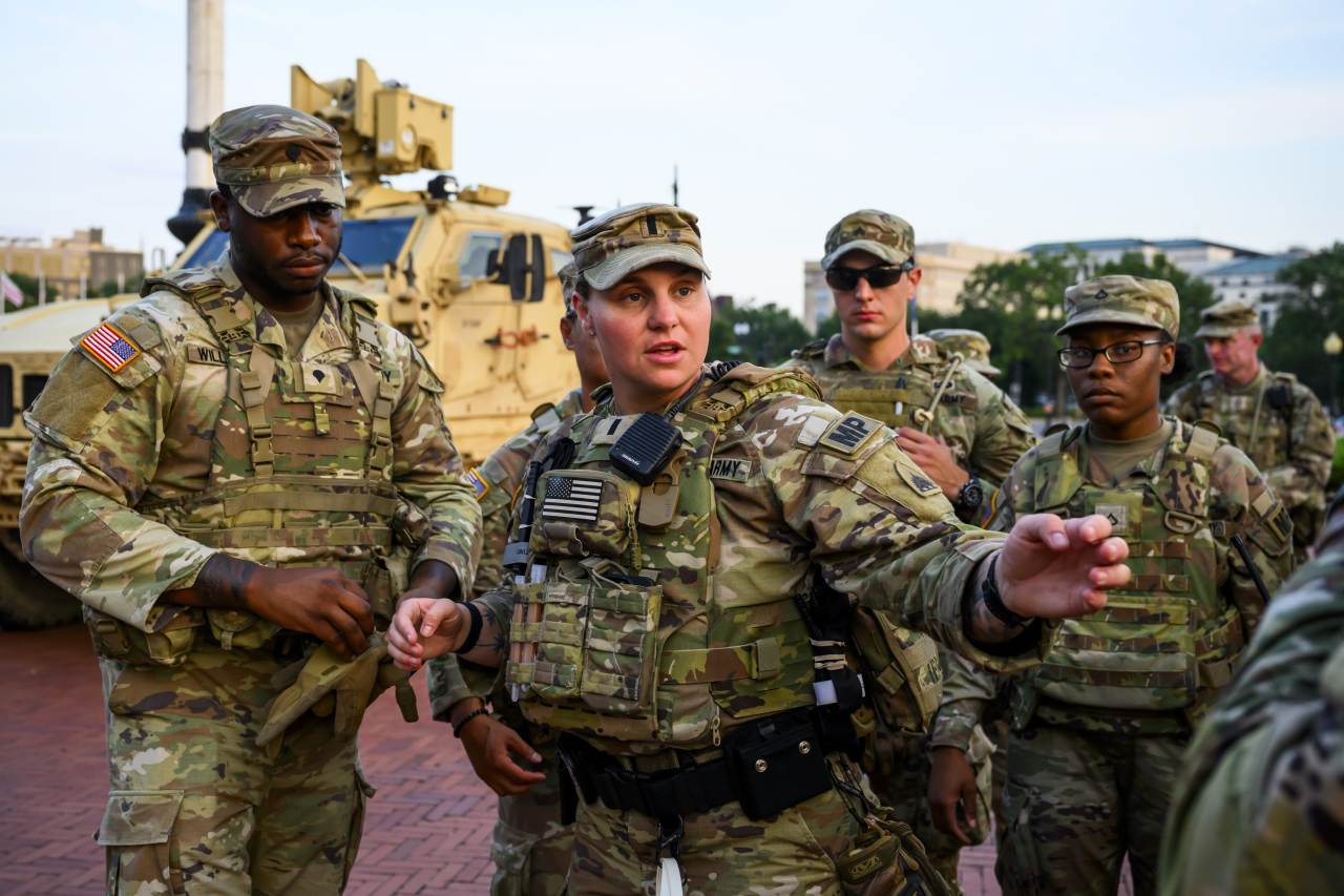 On D.C. Streets, Feds Make a Show of Force On D.C. Streets, Feds Make a Show of Force