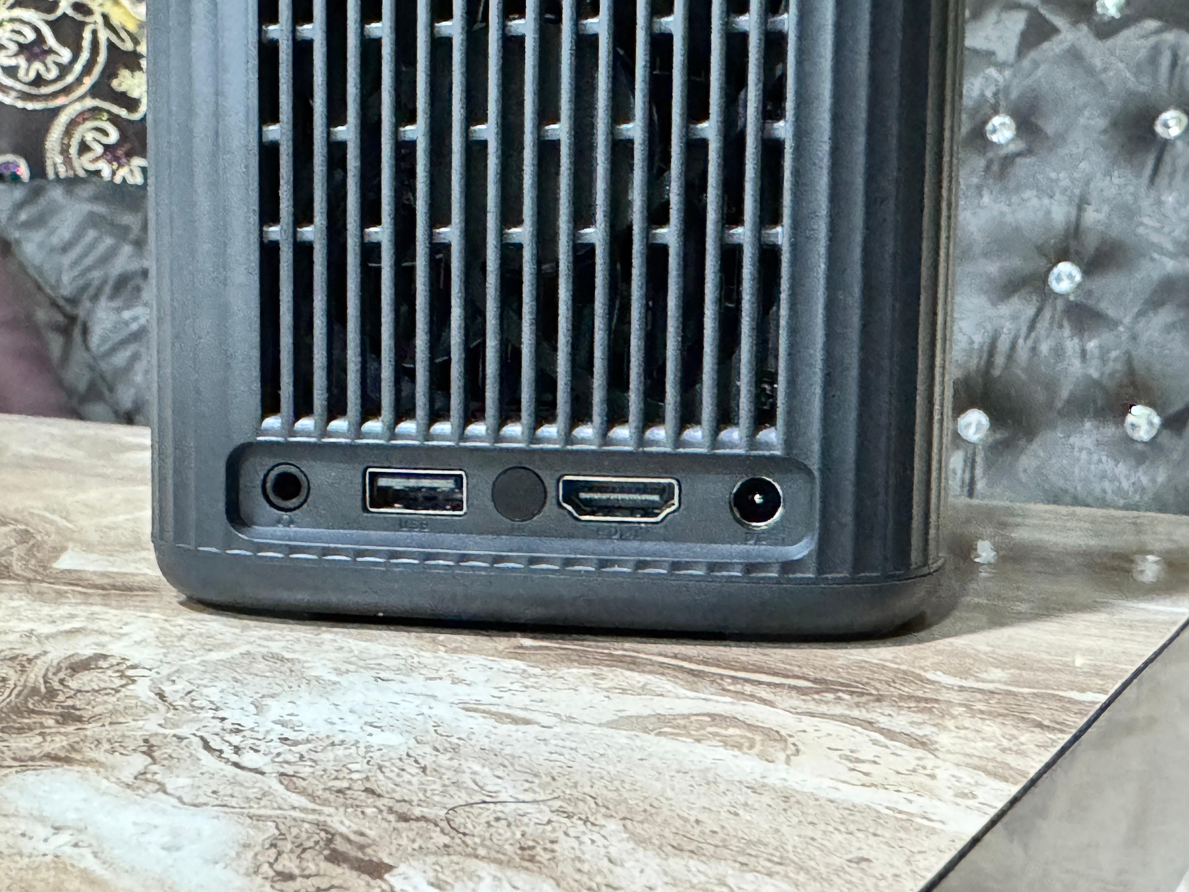 Lumio Arc 5 Projector connectivity ports Lumio Arc 5 Projector connectivity ports