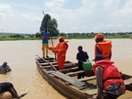 Rescue workers search for victims of a boat accident in Goronyo , northwest Nigeria, 