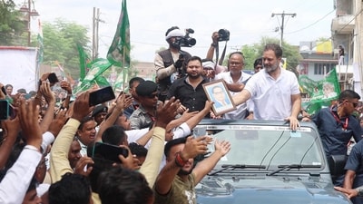 Leader of Opposition in Lok Sabha and Congress leader Rahul Gandhi with RJD leader Tejashwi Yadav during Voter Adhikar Yatra at Aurangabad, Bihar (PTI)