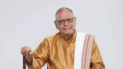 Achyut Potdar joined showbiz at the age of 44. Achyut Potdar joined showbiz at the age of 44.