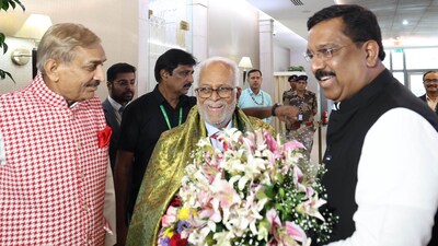 Opposition's Vice-Presidential Candidate & former Supreme Court Judge B. Sudershan Reddy being Welcomed by MPs of Opposition Parties at Delhi airport in New Delhi, India, on Tuesday, August 19, 2025. (Hindustan Times) Opposition's Vice-Presidential Candidate & former Supreme Court Judge B. Sudershan Reddy being Welcomed by MPs of Opposition Parties at Delhi airport in New Delhi, India, on Tuesday, August 19, 2025. (Hindustan Times)