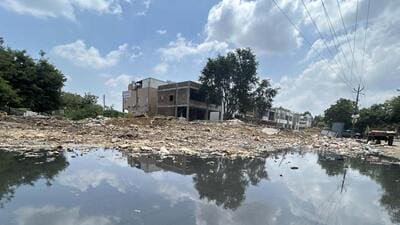 The MCG garbage dumping point is located along the Sector 46 road in Gurugram on Tuesday. (Pareen Kumar/HT) The MCG garbage dumping point is located along the Sector 46 road in Gurugram on Tuesday. (Pareen Kumar/HT)