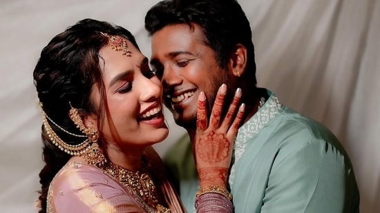 Harinya Reddy and Rahul Sipligunj got engaged in Hyderabad on 17 August.