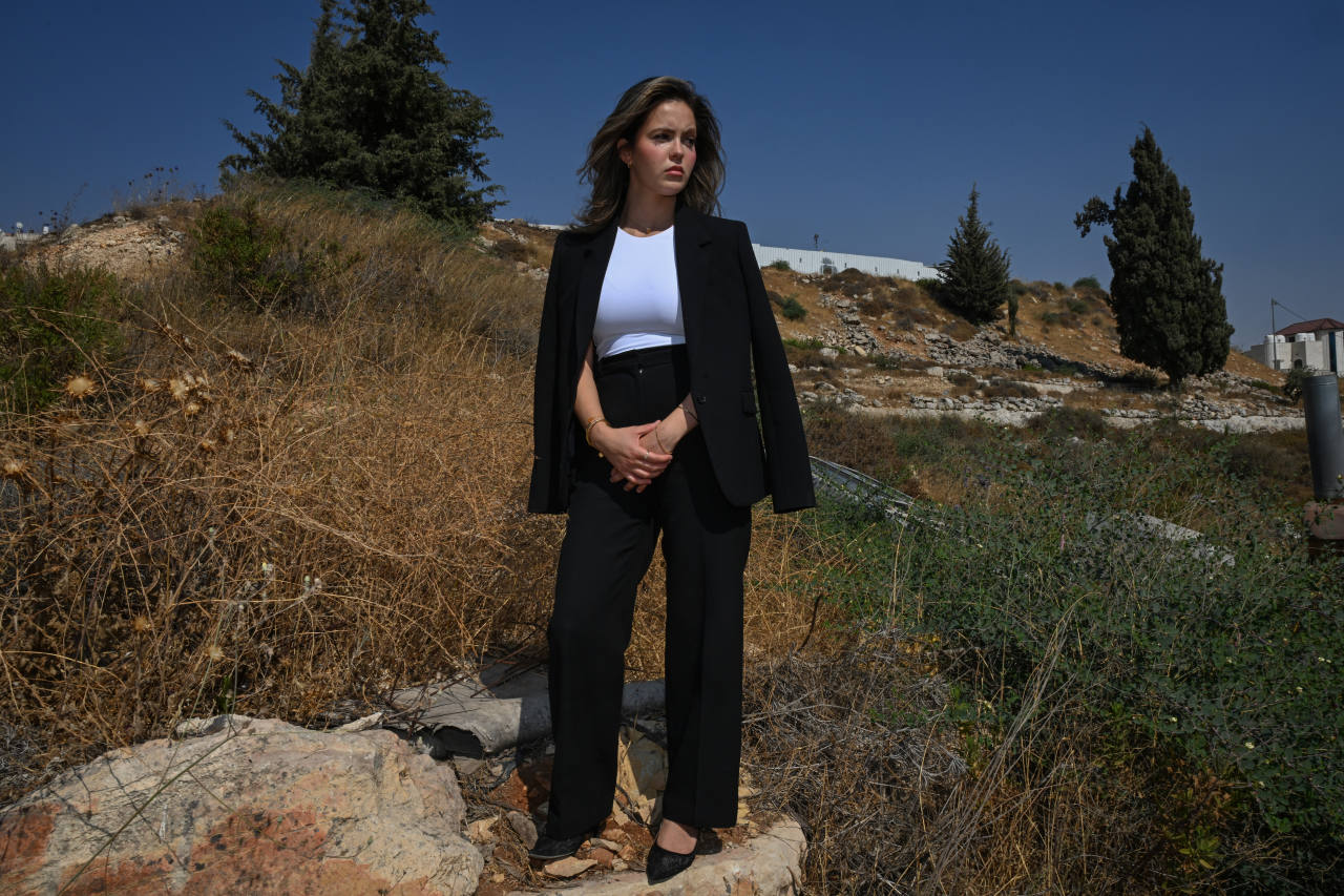 An Enclave of Americans Finds a Difficult New Reality in the West Bank An Enclave of Americans Finds a Difficult New Reality in the West Bank