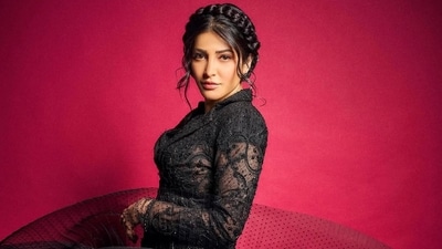 Shruti Haasan reveals why South stars are more humble. Shruti Haasan reveals why South stars are more humble.