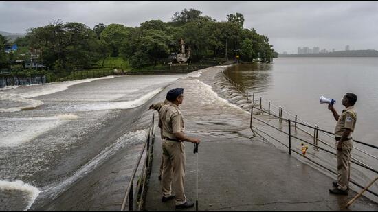 The Vihar lake, where the Mithi originates, was overflowing on Wednesday. (Satish Bate/ Hindustan Times)