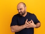 Blocked arteries can cause chest pain. However, blocked arteries can also cause symptoms beyond chest pain. (Freepik) Blocked arteries can cause chest pain. However, blocked arteries can also cause symptoms beyond chest pain. (Freepik)