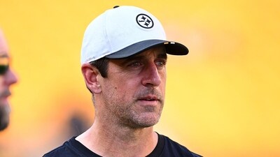 PITTSBURGH, PENNSYLVANIA - AUGUST 16: Aaron Rodgers #8 of the Pittsburgh Steelers looks on prior to the NFL Preseason 2025 game against the Tampa Bay Buccaneers at Acrisure Stadium on August 16, 2025 in Pittsburgh, Pennsylvania, United States. Joe Sargent/Getty Images/AFP (Photo by Joe Sargent / GETTY IMAGES NORTH AMERICA / Getty Images via AFP) (Getty Images via AFP) PITTSBURGH, PENNSYLVANIA - AUGUST 16: Aaron Rodgers #8 of the Pittsburgh Steelers looks on prior to the NFL Preseason 2025 game against the Tampa Bay Buccaneers at Acrisure Stadium on August 16, 2025 in Pittsburgh, Pennsylvania, United States. Joe Sargent/Getty Images/AFP (Photo by Joe Sargent / GETTY IMAGES NORTH AMERICA / Getty Images via AFP) (Getty Images via AFP)
