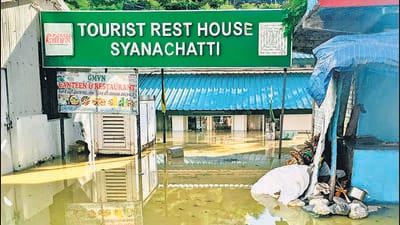 Inundation at a tourist resthouse in Syanachatti. (HT PHOTO) Inundation at a tourist resthouse in Syanachatti. (HT PHOTO)