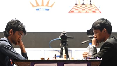 D Gukesh (L) and R Praggnanandhaa (R) during a game. (Hindustan Times) D Gukesh (L) and R Praggnanandhaa (R) during a game. (Hindustan Times)