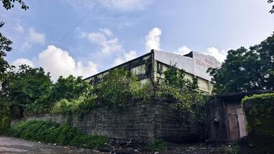The New Sewri Warehouse, one of the plots that the Mumbai Port Authority has put up for a 30-year lease. (Raju Shinde/HT Photo) The New Sewri Warehouse, one of the plots that the Mumbai Port Authority has put up for a 30-year lease. (Raju Shinde/HT Photo)