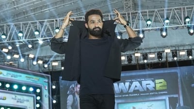 War 2 worldwide box office collection day 7: Jr NTR stars in this spy thriller alongside Hrithik Roshan. War 2 worldwide box office collection day 7: Jr NTR stars in this spy thriller alongside Hrithik Roshan.