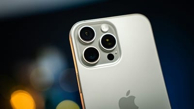 iPhone users should get the iOS 18.6.2 update right away! (Unsplash)