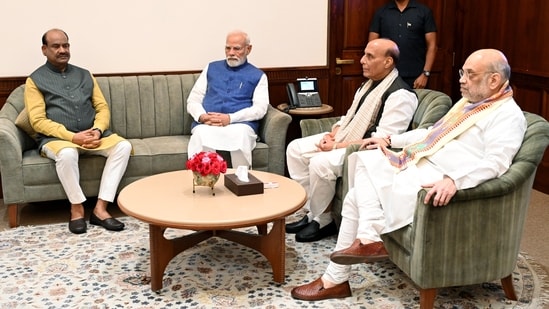 New Delhi, Aug 21 (ANI): Lok Sabha Speaker Om Birla meets with Prime Minister Narendra Modi, Defence Minister Rajnath Singh, Home Minister Amit Shah as he meets them and other MPs and Union Ministers at the end of the Monsoon Session of Parliament, in New Delhi on Thursday. (ANI Photo)(ANI Twitter)