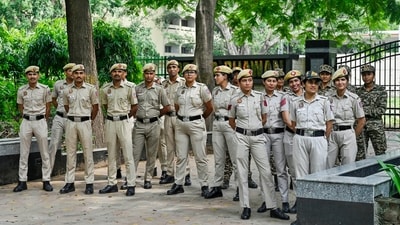 Three people were arrested by Delhi Police for allegedly posing as fake CBI officers. (ANI)