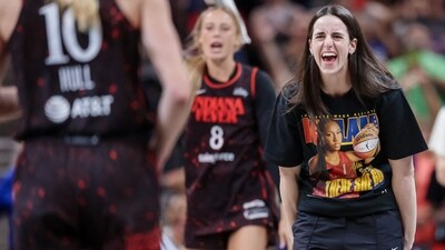 Caitlin Clark #22 of the Indiana Fever (R) celebrates at the conclusion of the game against the Chicago Sky (Getty Images via AFP) Caitlin Clark #22 of the Indiana Fever (R) celebrates at the conclusion of the game against the Chicago Sky (Getty Images via AFP)