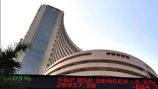 The BSE is housed in the 30-storey Phiroze Jeejeebhoy Tower (behind) and the seven-storey Rotunda building (in front). (RTI)