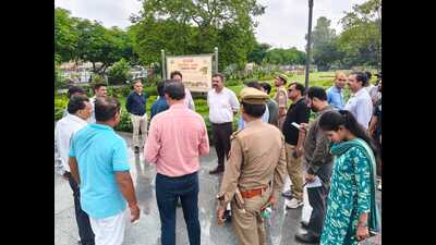 LDA vice-chairman Prathamesh Kumar and other officials inspecting the Heritage Zone. (HT )